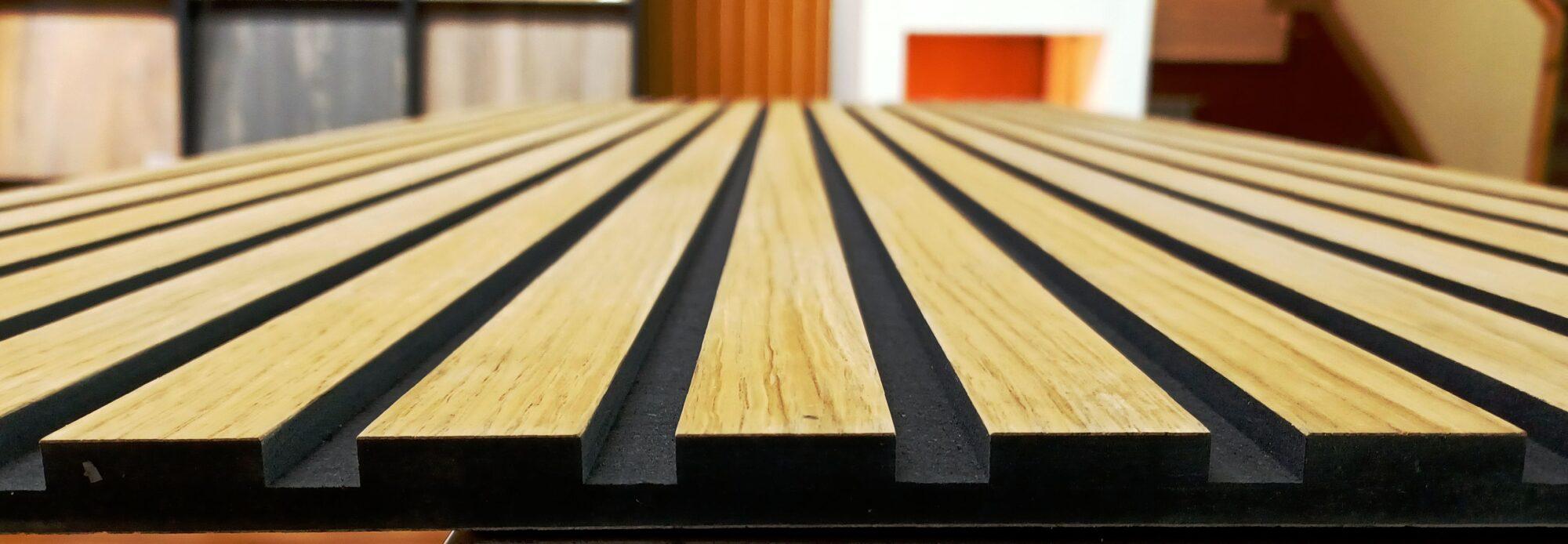 Paneles alistonados de madera para revestimientos